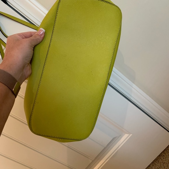 Michael Kors Jet Set Traveler - Picture 3 of 7